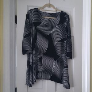 Abstract black and white top